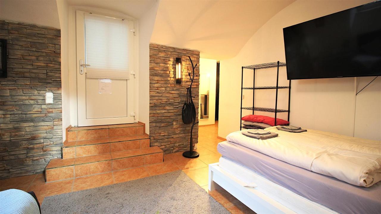 Xxx Fully Equipped Apartment Near Main Station! Wurzburg Exterior photo